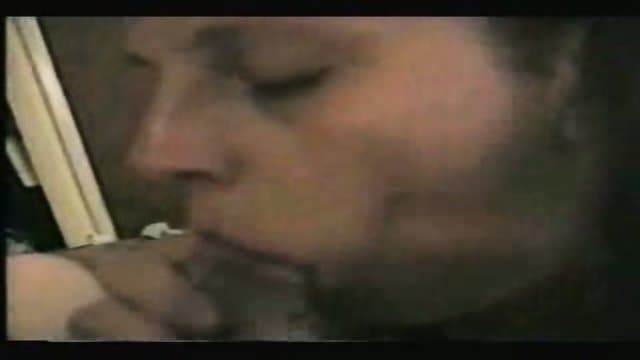 Amateur babe sucks her boyfriend with final cumshot