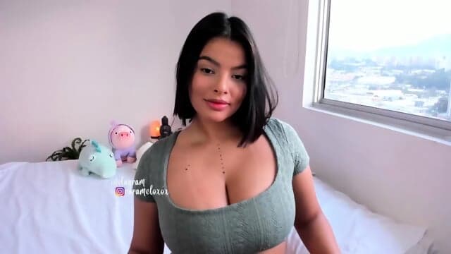 Curvy latina Natalia 2024-04-05_1744