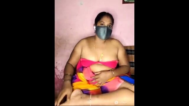Tamilvillagecouple