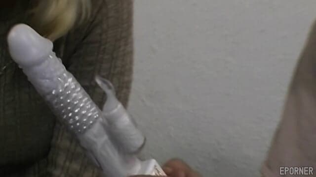 Sexperiments With Blonde Wifey