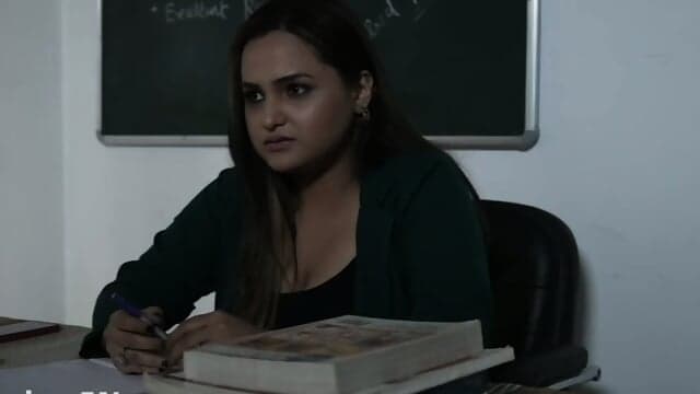 g Pooja Bhabi Ki Rasheeli Chut EP 05_