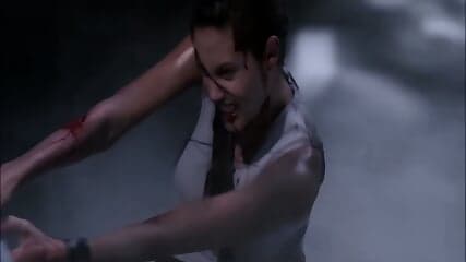 Tomb Raider 2001 ANGELINA JOLIE BALLBUSTING Lara Croft Kick In The Balls Tomb Raider