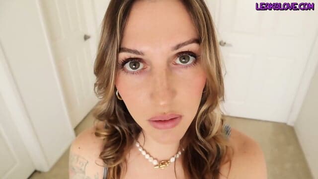 POV Virtual sex eye contact