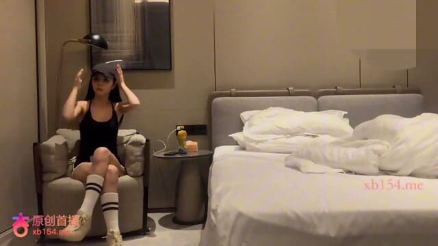 Beautiful Chinese escort 175