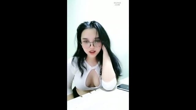 Amel Clumsy