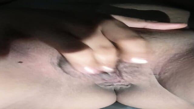 Nag Finger Ako Habang Walang Tao Sa Bahay