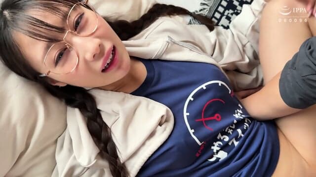 I'm a NEET, so what? A freeloading woman who doesn't want to work. She's only good at sex. Self-proclaimed house helper, lives with her parents, a NEET woman in her late twenties, and I spent the whole day holed up with her, fucking like crazy and cumming