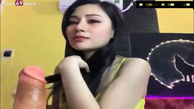 [Viá»t Nam] [Full video] CÃ´ giÃ¡o HÆ°Æ¡ng dáº¡y tÃ¬nh dá»¥c vá»i sextoy â Pháº§n 2