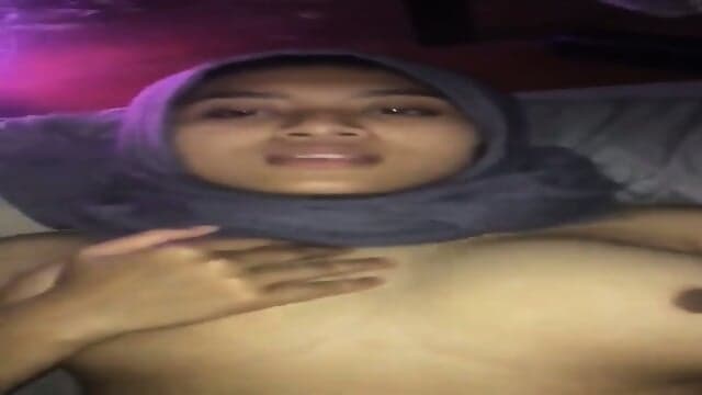 Hijabi Girlfriend Ki Hotel Room Mein Missionary Chudai  