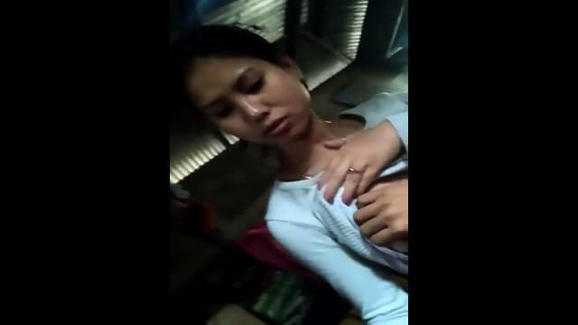 Assami GF Ne Lund Hilaya Aur Phir Chut Marwai  