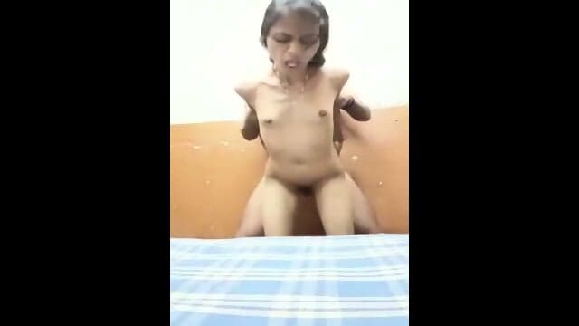 Nangi Marathi GF Ki Bed Par Thap Thap Wali Masti  
