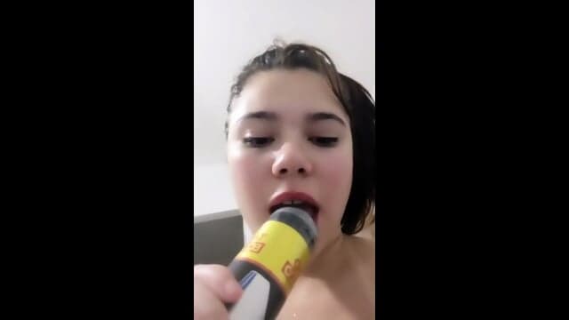 Branquinha Safada DanÃ§ando E Se Masturbando