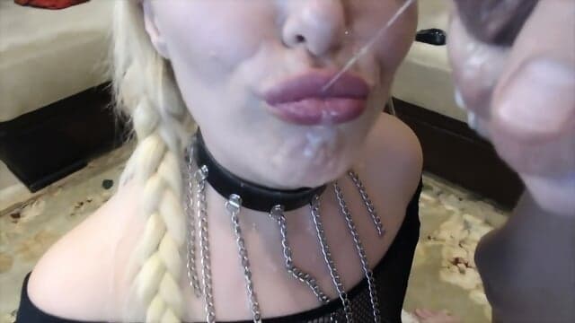 Blonde Milfy
