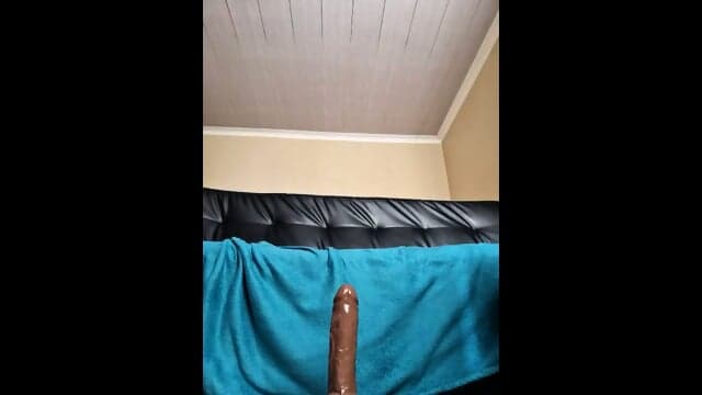 Black Chick QUick Dildo Ride