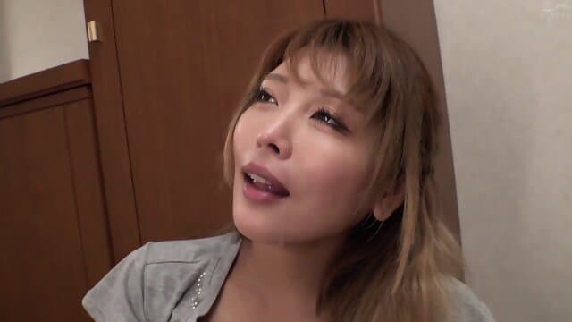 Very Horny Asian MILF Gets Fucked