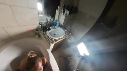Pissing On Voyeur - Veronica Leal