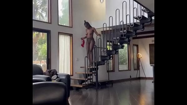 Dark Chocolate Almost Ate It Off The Stairs With Her Shirt Off #titties #ebony #Tall #Runway #Modelvibes #Highheels #Ke ...