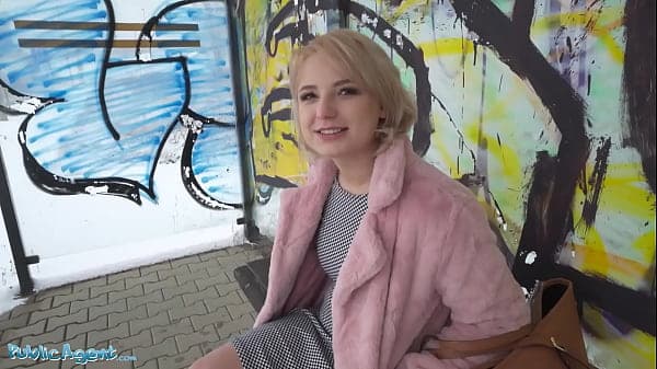Public Agent amateur college teen with short ha...