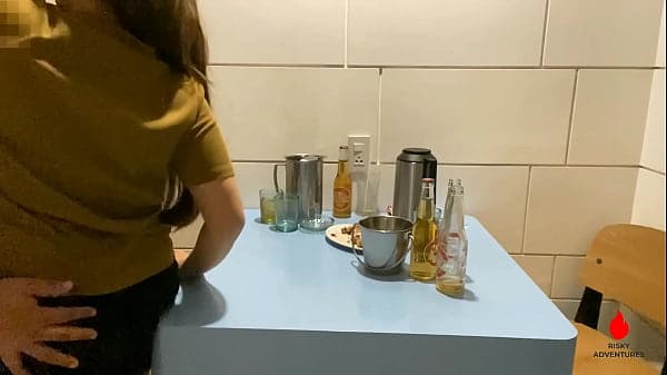 Palo sa Inuman Kaya Kinantot Ang Staff  - Pinay...