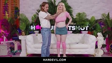 Gigi Sweets' Seductive Showcase: An Unforgettab...