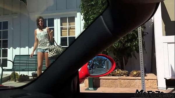 MOFOZO.com - 18 Year Old Amateur Is Getting Fuc...