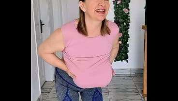 Huge Braless boobs jumping when granny dances and shows shaved pussy.