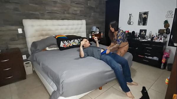 Matrimonio swinger seduce a pareja y termina follada a escondidas (1/2)