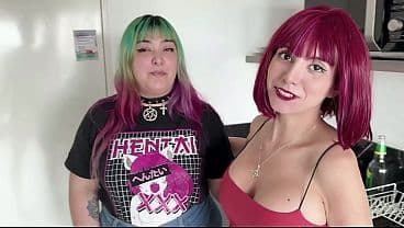 Mi amiga me invita para un trio sorpresa con su...