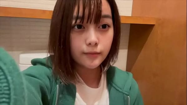 オナニーしてたら、隣の部屋にいる人にオナニーし...