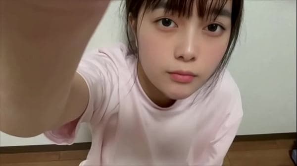 大学のサークルで男子水泳部のおちんちんのもっこ...