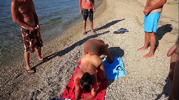 THE HOTTEST BEACH FUCK I'VE EVER EXPERIENCED!