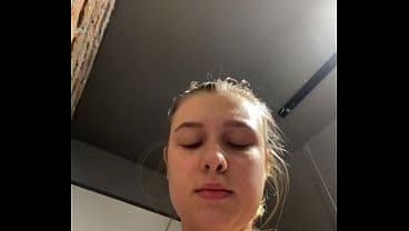 jucielussie so horny and masturbate even in public