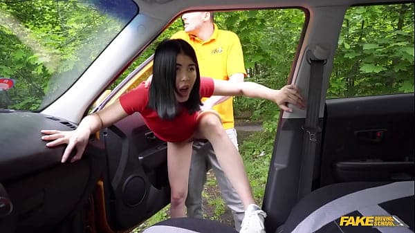Hot ASIAN babe sucks my cock when it starts to ...