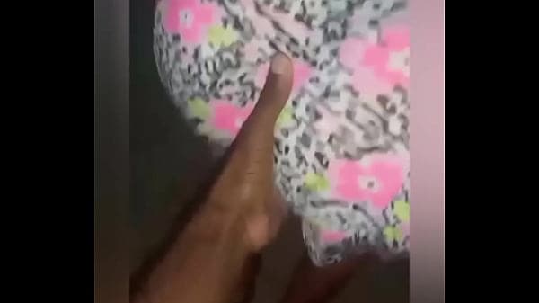 Tía latina hace buen trabajo en follada casera