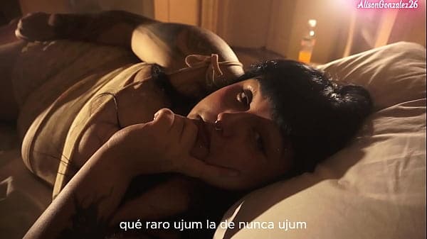 Mi hermanastro me detona la garganta con su pij...