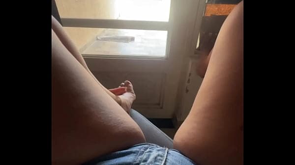 paseandome por el anden para que mis vecinos se...
