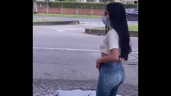 Ligando a una flaca linda en la calle, termino ...