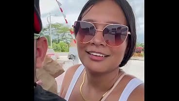 latina cachonda es follada en publico por su am...