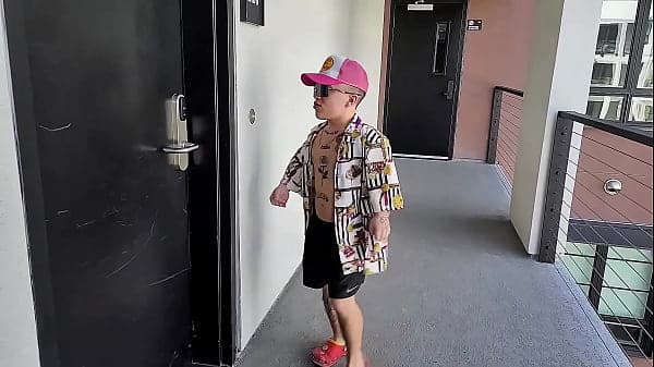 Big Tit Blonde Housewife Gets Pussy Pounded By Midget With Giant Hog