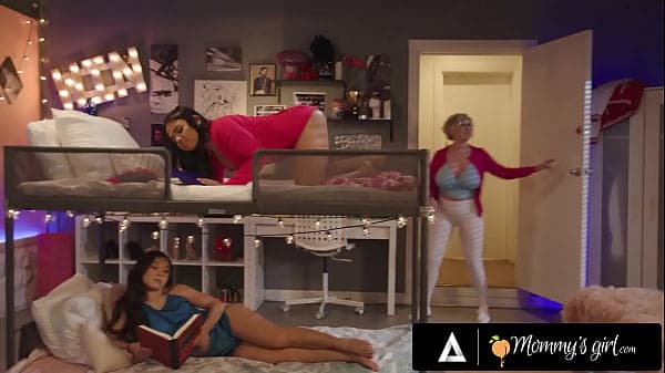 MOMMY'S GIRL - MILF Dee Williams Caught Petites...