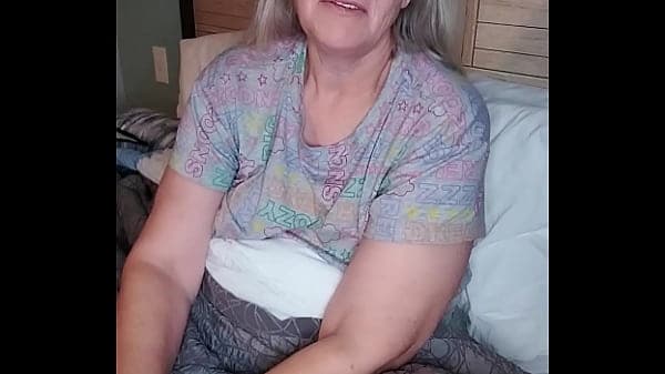 Hot Milf Masturbates After Breaking Up With Her...